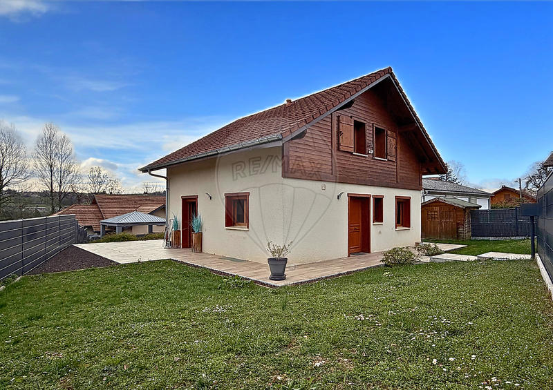 Maison - 108 m² - 5 pièces