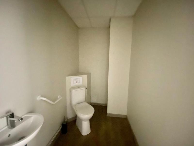 Bureau - 71 m² - 5 pièces