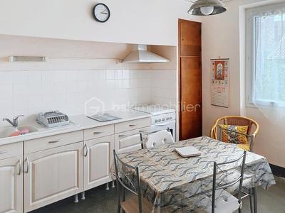 Maison de village - 150 m² - 10 pièces