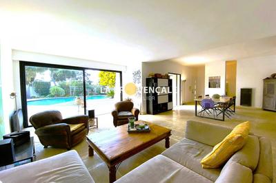 Villa - 202 m² - 6 pièces