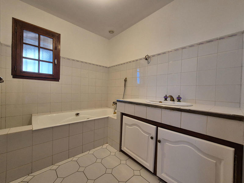 Maison - 102 m² - 4 pièces