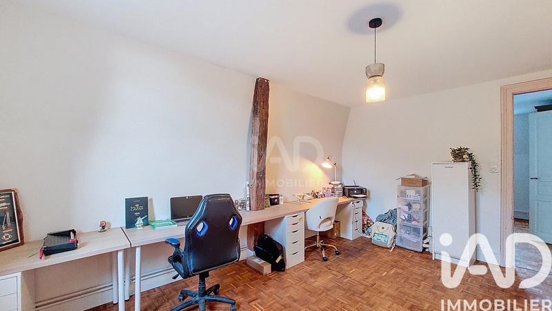 Maison - 232 m² - 7 pièces