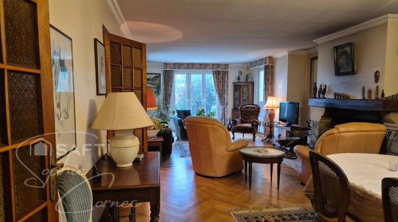 Maison - 162 m² - 7 pièces