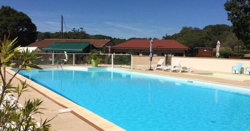 Propriété - 778 m² - 45 pièces