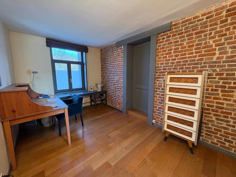 Maison ancienne - 260 m² - 7 pièces