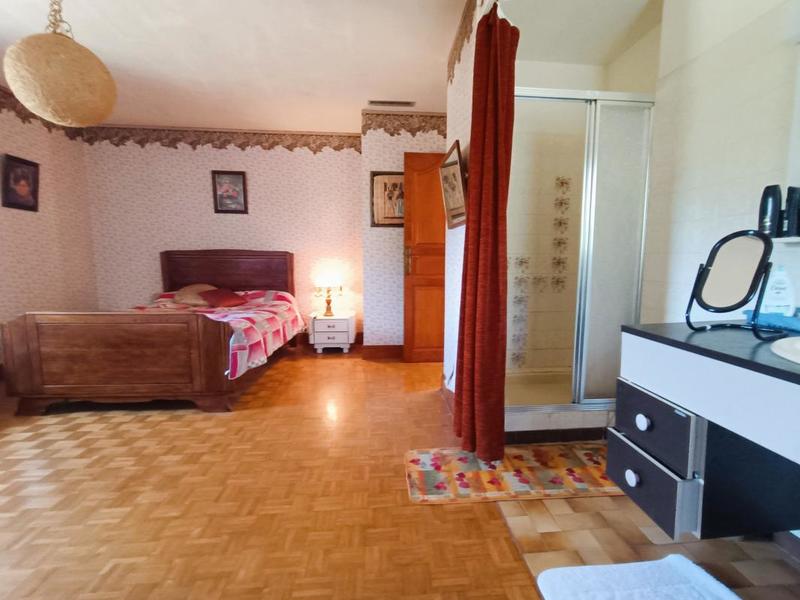 Maison - 265 m² - 8 pièces