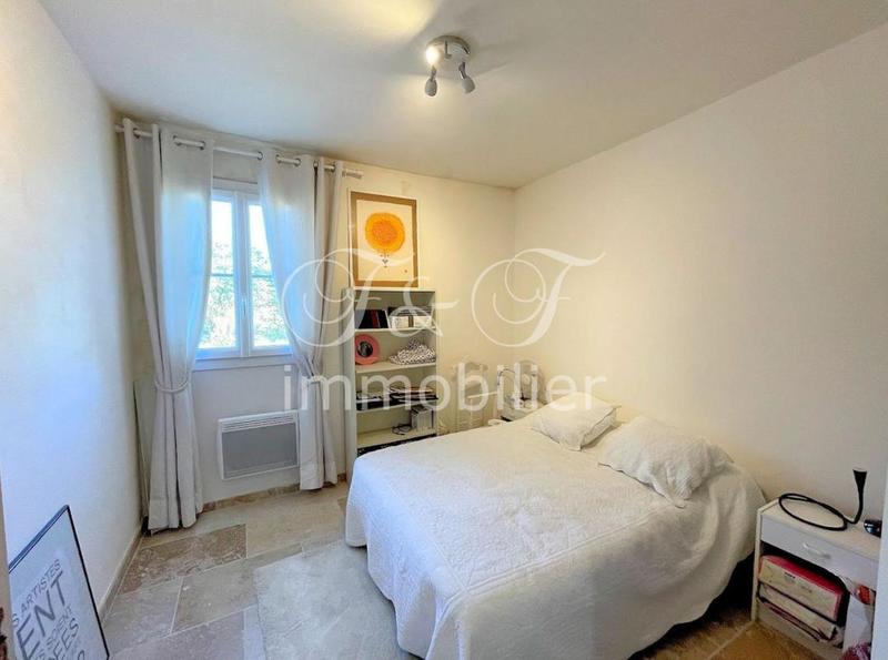 Propriété - 275 m² - 8 pièces
