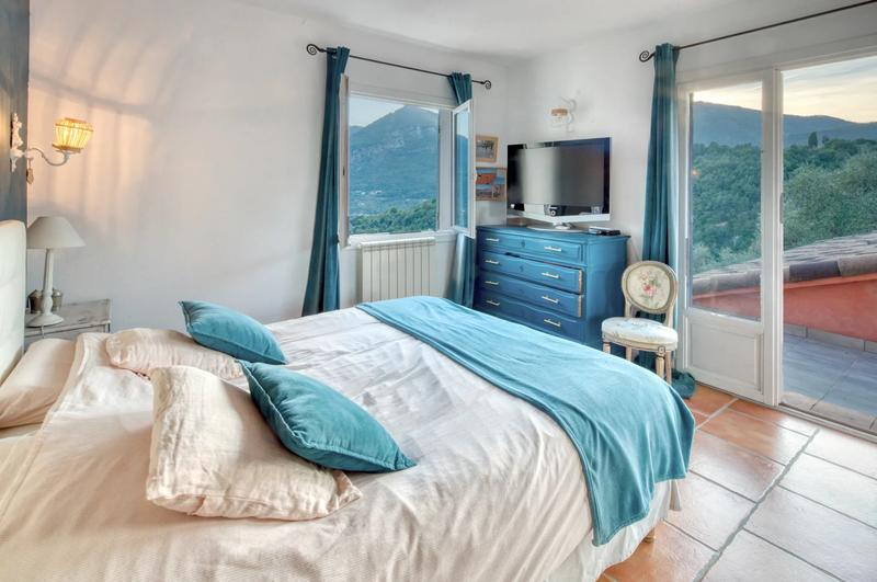 Villa - 235 m² - 6 pièces