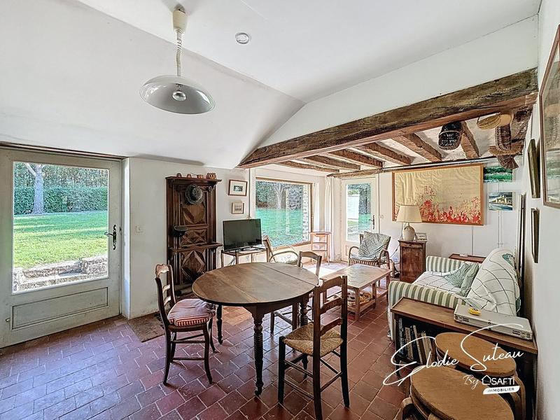 Maison - 270 m² - 10 pièces