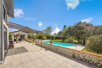 Maison - 192 m² - 5 pièces