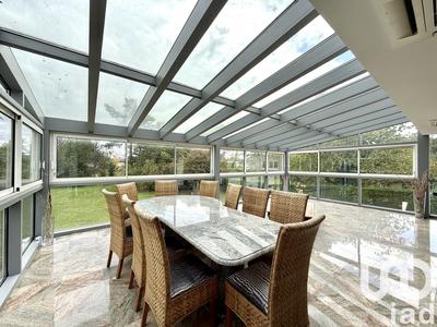 Maison - 252 m² - 8 pièces