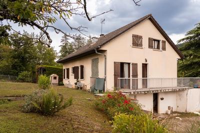 Maison - 147 m² - 7 pièces