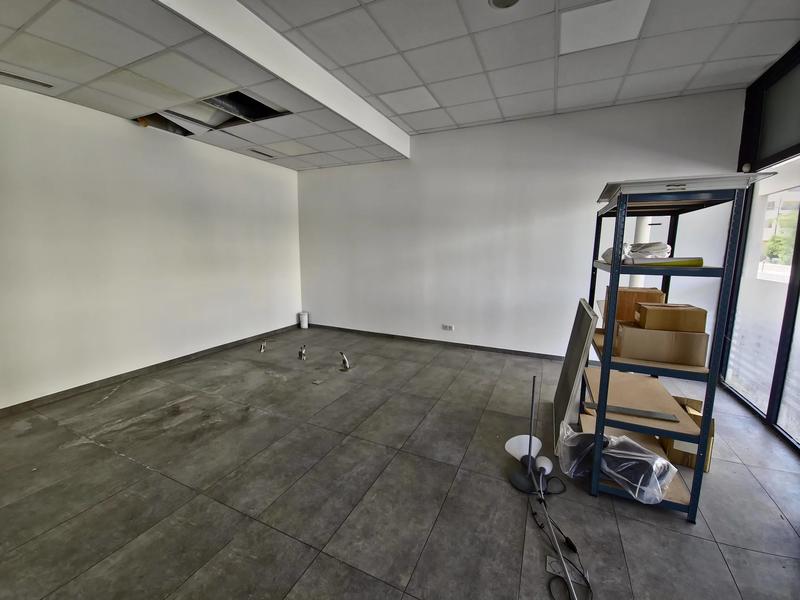 Local commercial - 75 m² - 1 pièce