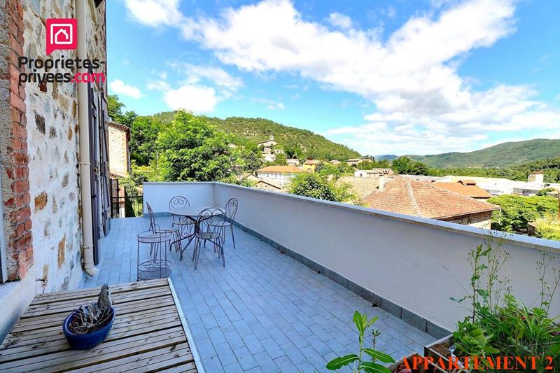 Maison - 375 m² - 10 pièces