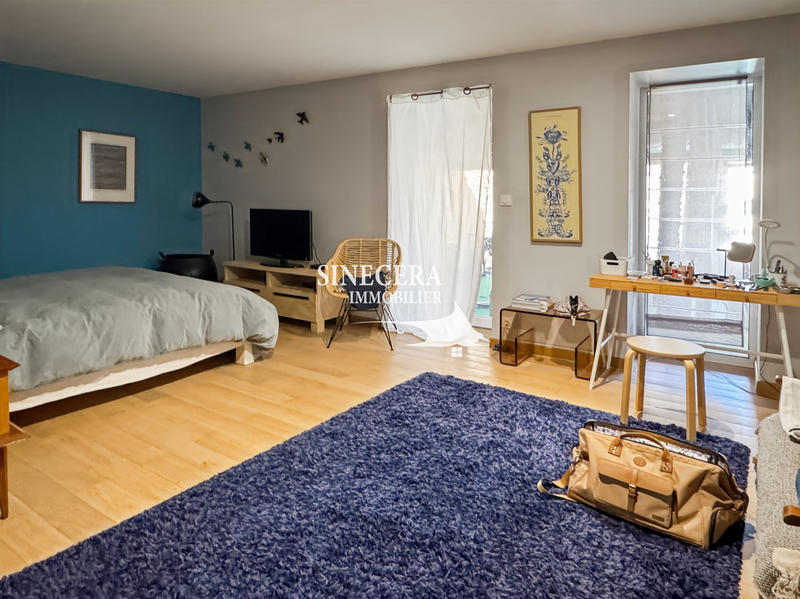 Maison - 260 m² - 9 pièces