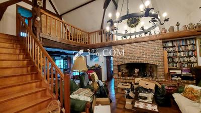 Maison - 258 m² - 12 pièces