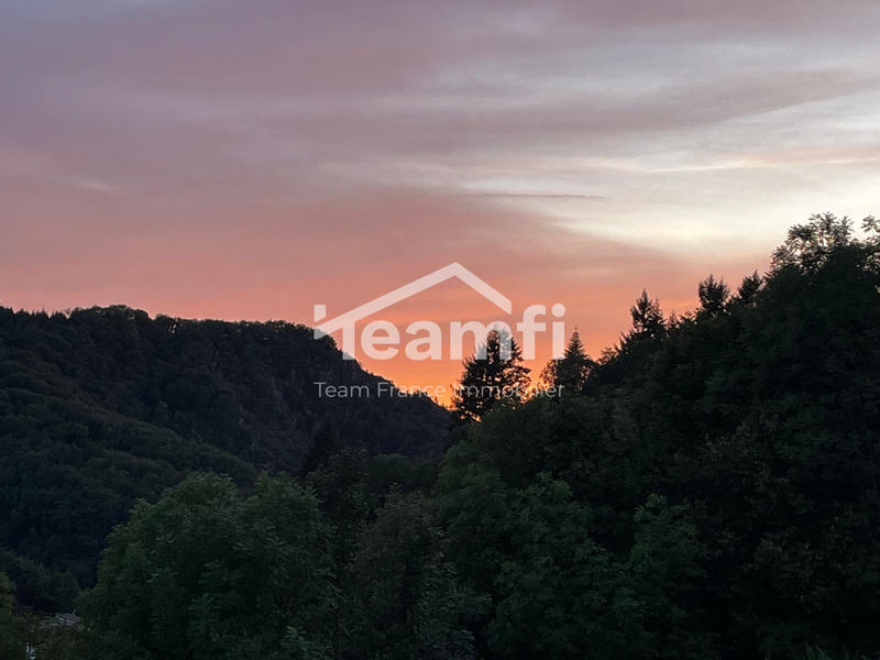 Maison - 148 m² - 7 pièces