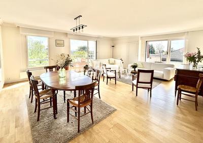 Appartement - 111 m² - 4 pièces