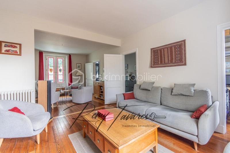 Demeure - 170 m² - 7 pièces