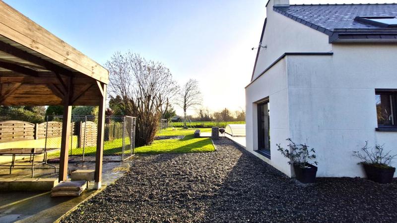 Maison - 98 m² - 5 pièces