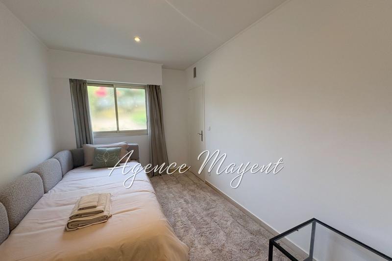 Appartement - 102 m² - 4 pièces