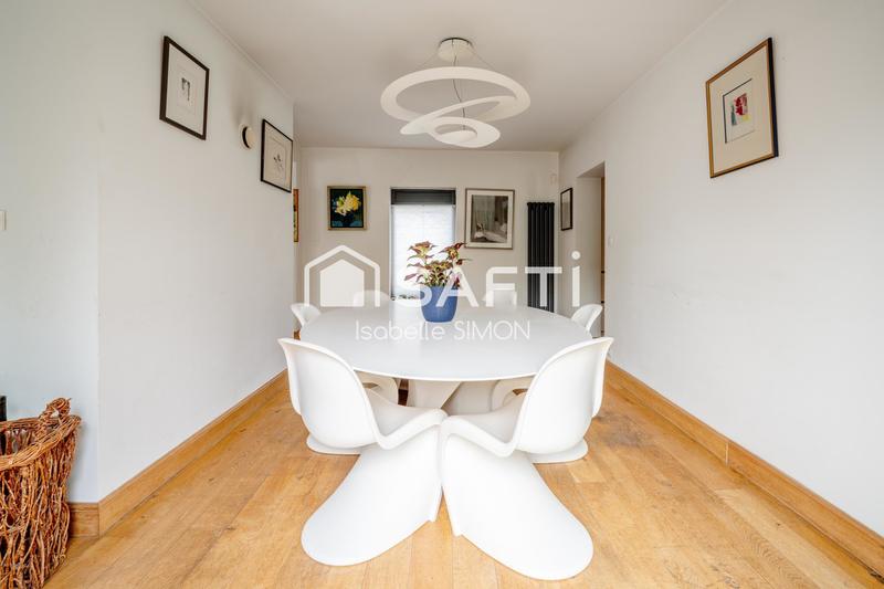 Villa - 220 m² - 10 pièces