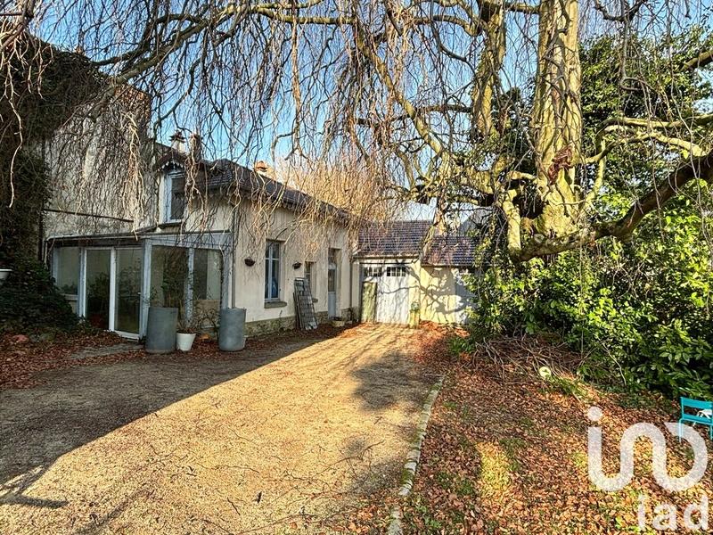 Maison - 238 m² - 9 pièces