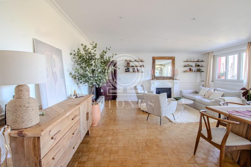 Appartement - 80 m² - 4 pièces