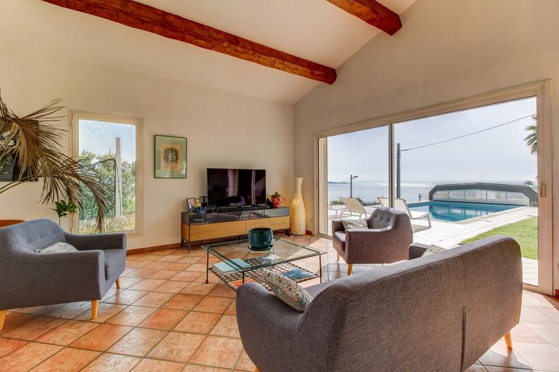 Propriété - 317 m² - 9 pièces