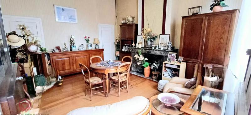 Propriété - 640 m² - 31 pièces