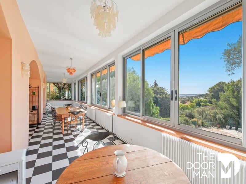 Maison de maîtres - 388 m² - 16 pièces