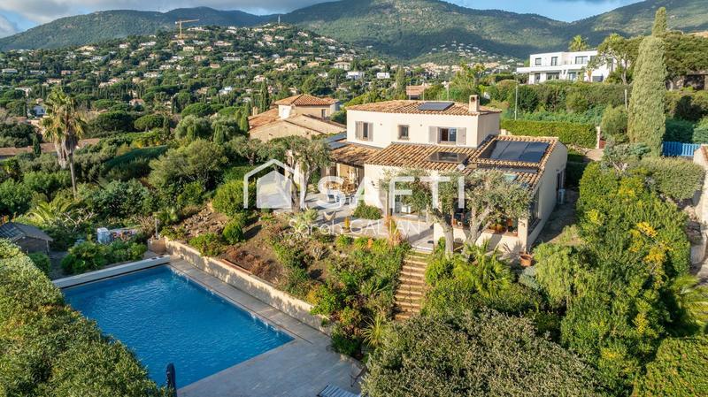 Villa - 180 m² - 5 pièces