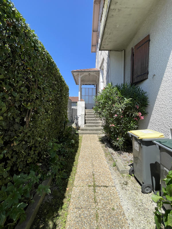 Appartement - 81 m² - 3 pièces