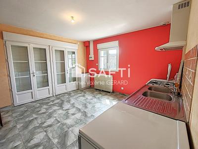 Maison - 252 m² - 9 pièces