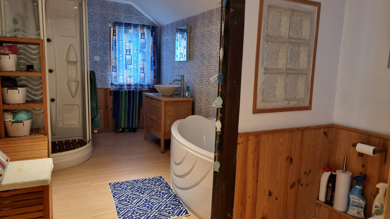 Maison - 102 m² - 7 pièces