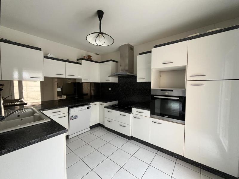 Maison - 182 m² - 5 pièces