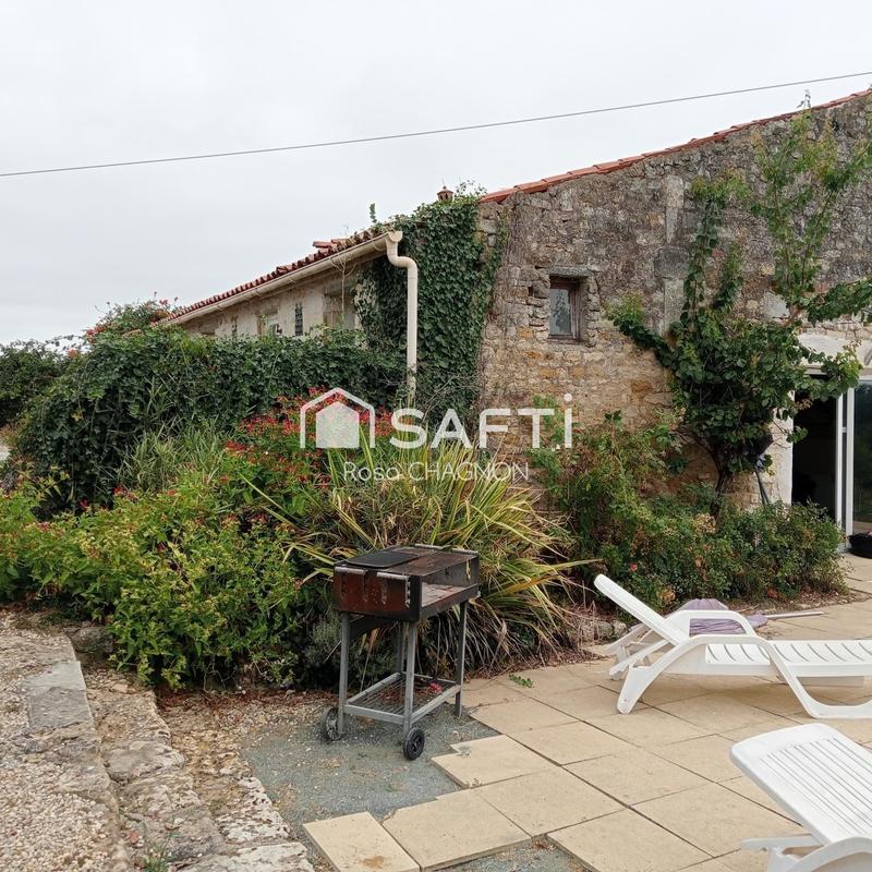 Maison - 246 m² - 12 pièces