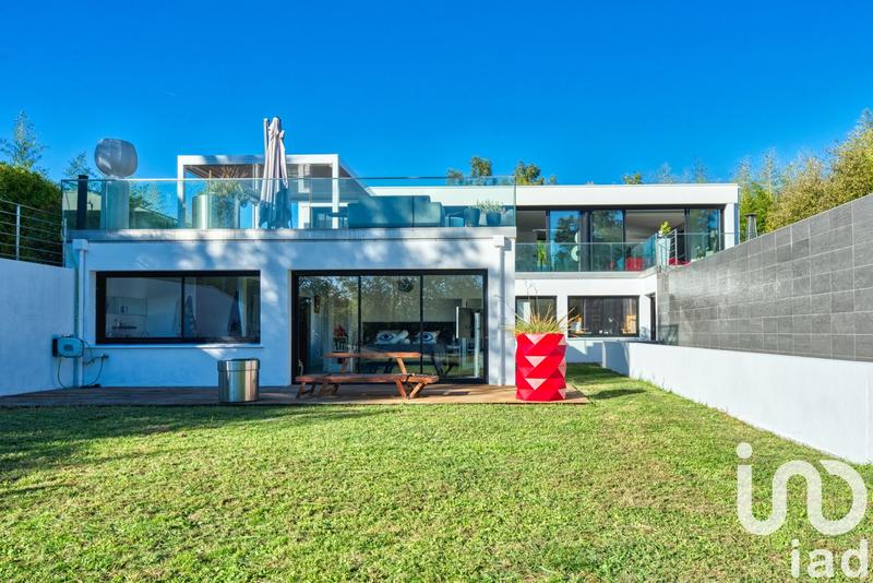 Maison de maîtres - 250 m² - 5 pièces