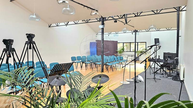 Entrepôt - 400 m² - 10 pièces