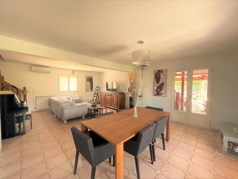 Propriété - 155 m² - 5 pièces