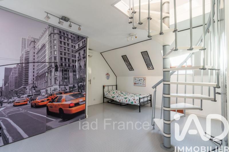 Maison - 203 m² - 10 pièces