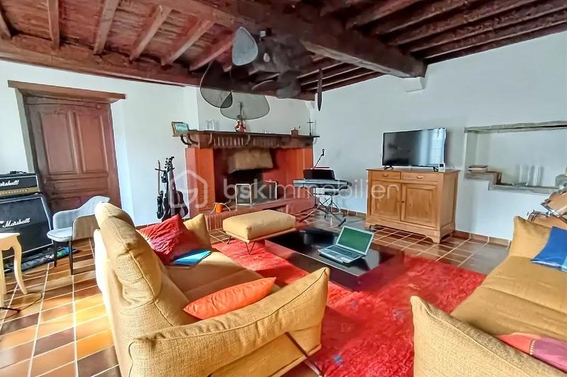 Maison - 180 m² - 6 pièces