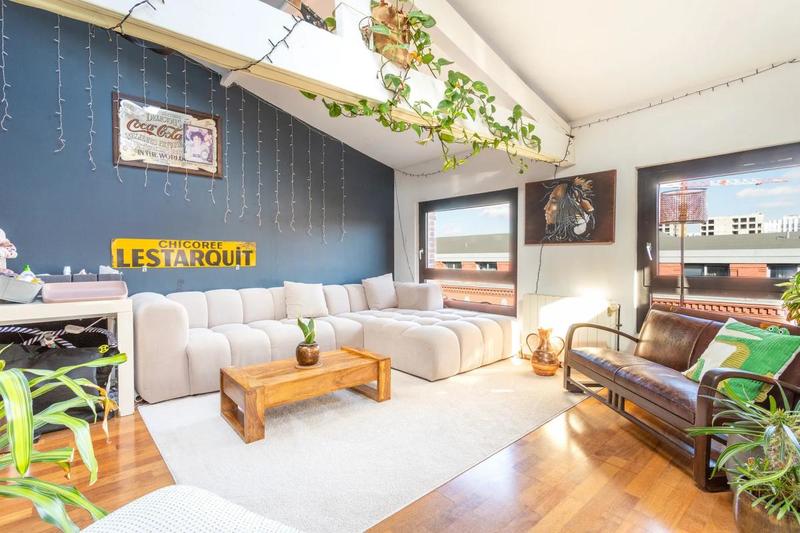 Appartement - 107 m² - 2 pièces