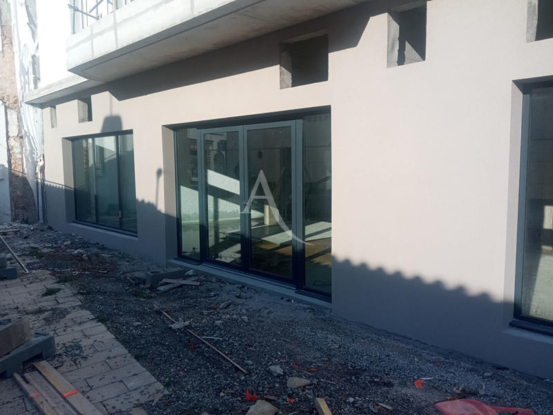 Local commercial - 74 m²