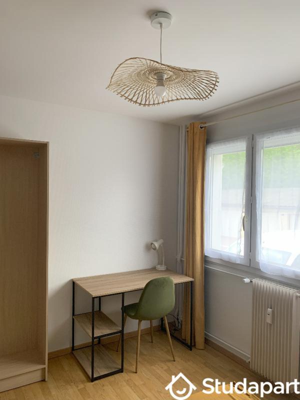 Chambre - 12 m² - 1 pièce