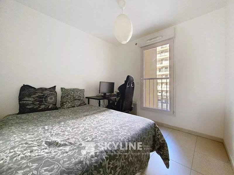 Appartement - 80 m² - 4 pièces