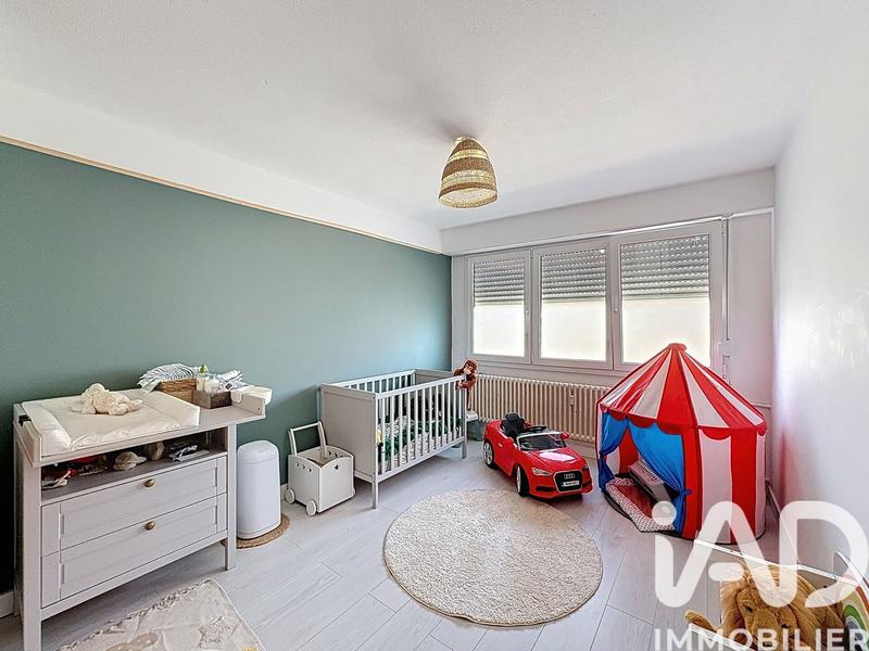 Appartement - 100 m² - 5 pièces