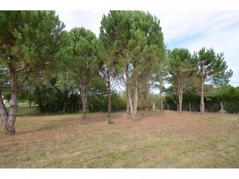 Terrain constructible - 1 639 m²