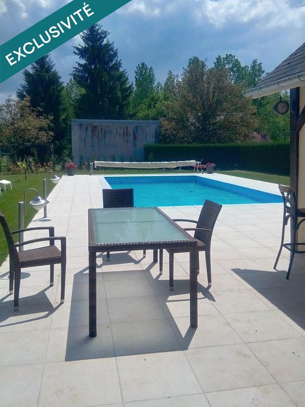 Maison - 355 m² - 10 pièces