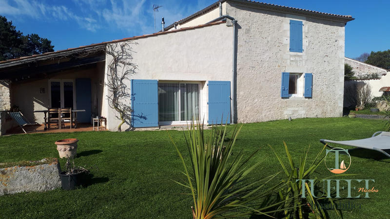 Maison ancienne - 166 m² - 8 pièces